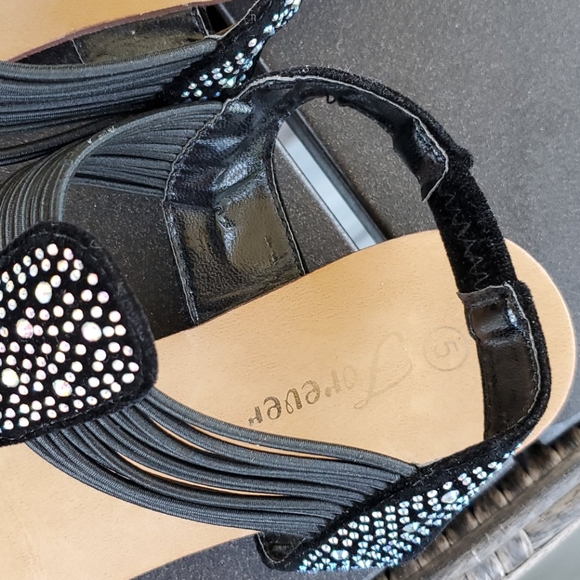 Sandals - Picture 2 of 2